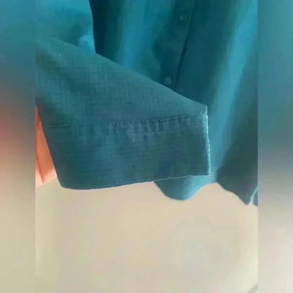 Magellan Outdoors Men's Turquoise Fish Gear Button Up Shirt - Picture 2 of 7